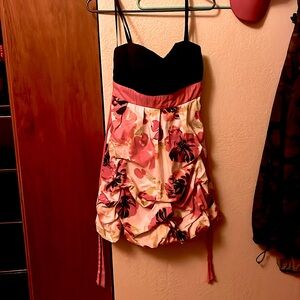 IZ Byer A Line Floral Dresss white black and pink flowers size 13